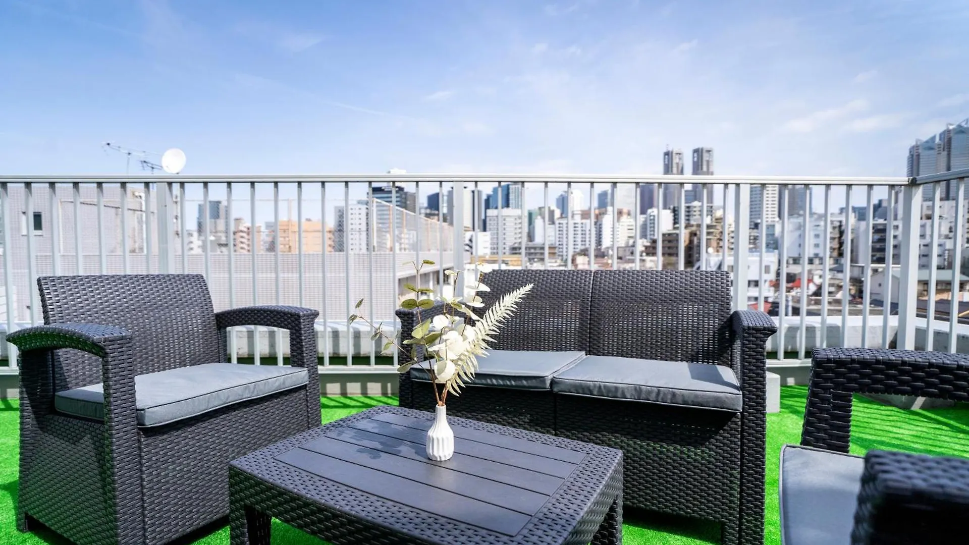 6Th Floor 602 With Elevator, 700 Meters Walk From Nishi-Shinjuku Gochome 4 Minutes To Shinjuku, 75 Square Meters Plus 30 Square Meters Of Large Balcony Tokyo 0*,
