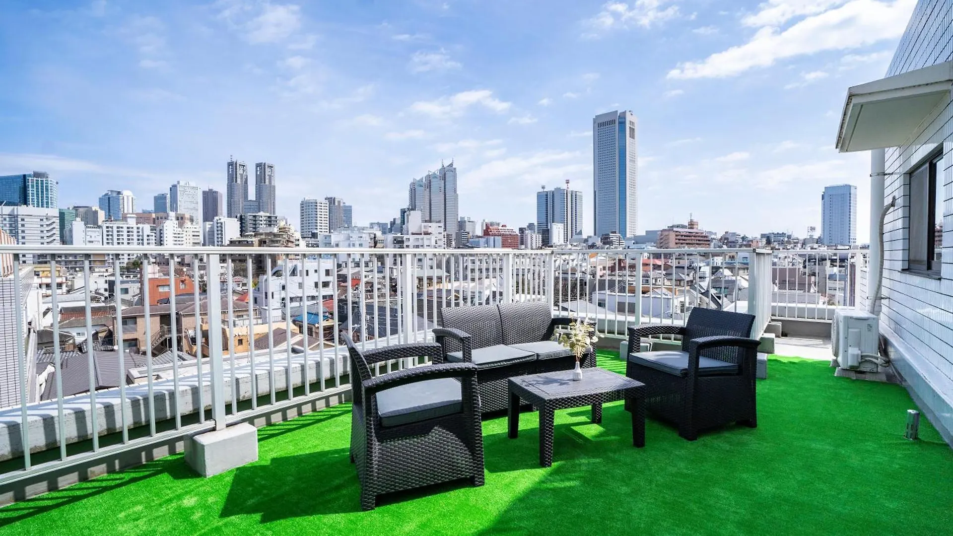 6Th Floor 602 With Elevator, 700 Meters Walk From Nishi-Shinjuku Gochome 4 Minutes To Shinjuku, 75 Square Meters Plus 30 Square Meters Of Large Balcony Tokyo