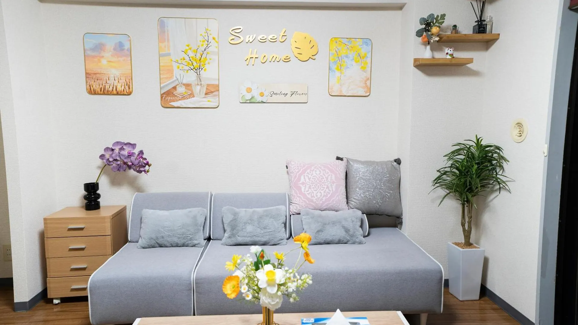 6Th Floor 602 With Elevator, 700 Meters Walk From Nishi-Shinjuku Gochome 4 Minutes To Shinjuku, 75 Square Meters Plus 30 Square Meters Of Large Balcony Tokyo Apartment