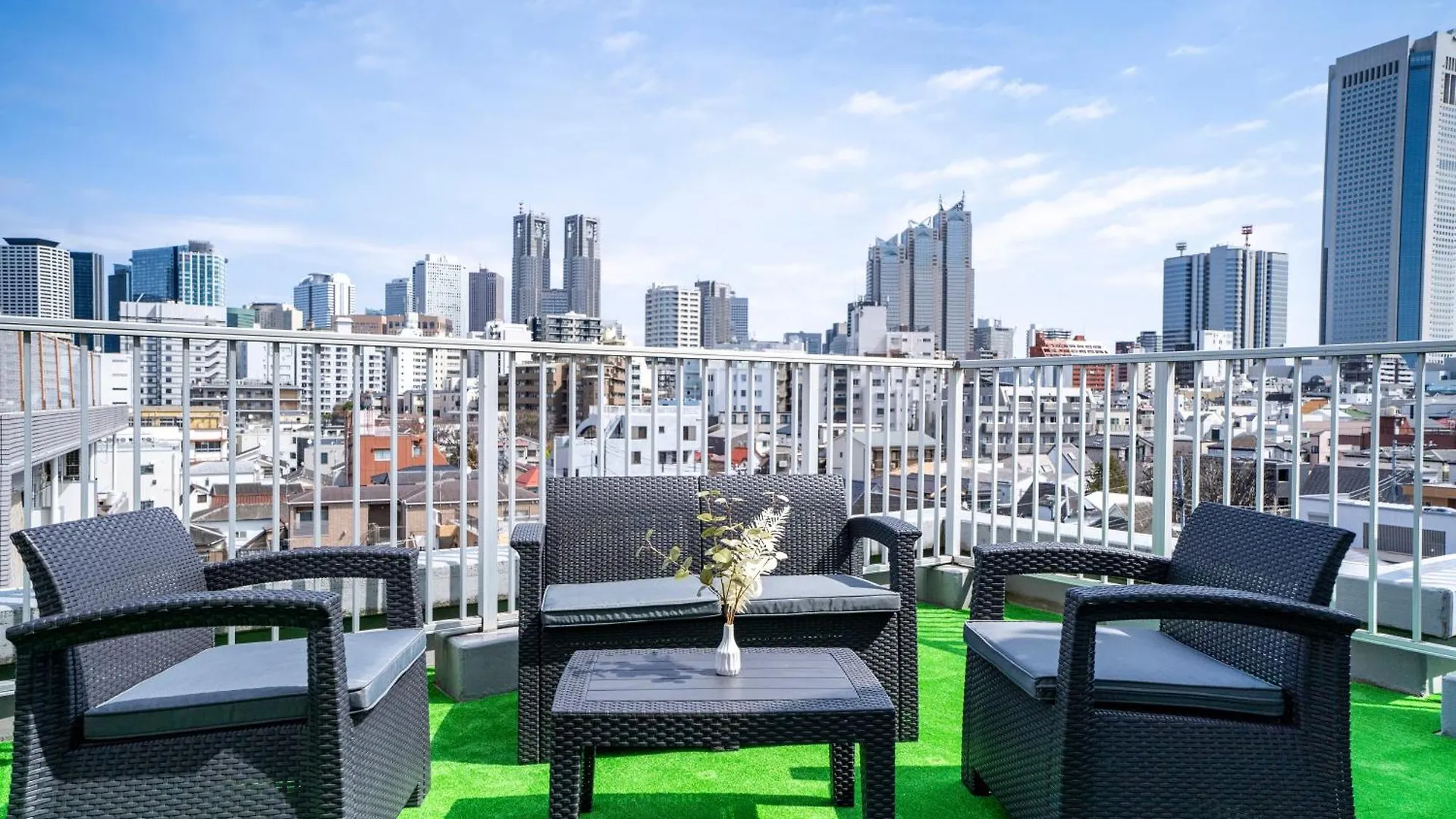 6Th Floor 602 With Elevator, 700 Meters Walk From Nishi-Shinjuku Gochome 4 Minutes To Shinjuku, 75 Square Meters Plus 30 Square Meters Of Large Balcony Tokyo