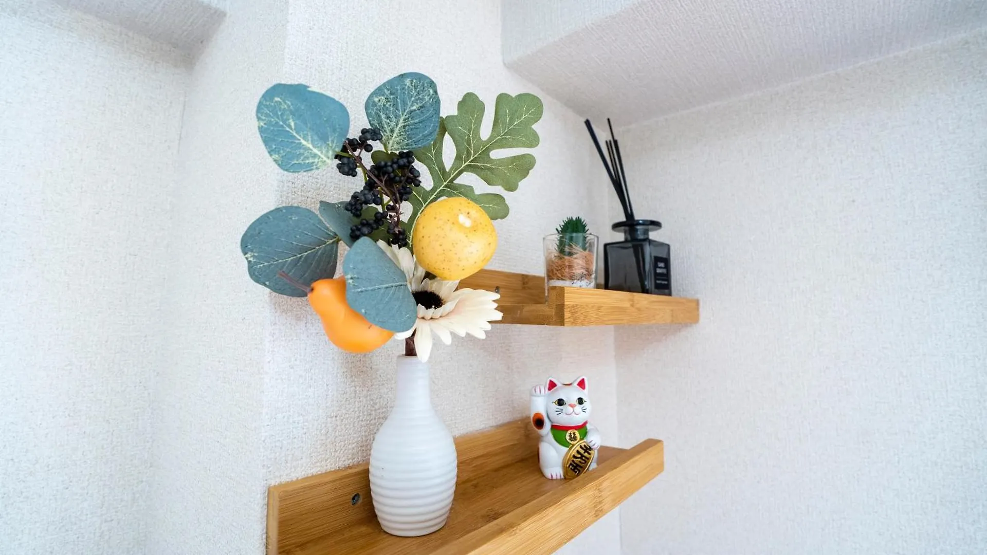Apartment 6Th Floor 602 With Elevator, 700 Meters Walk From Nishi-Shinjuku Gochome 4 Minutes To Shinjuku, 75 Square Meters Plus 30 Square Meters Of Large Balcony Tokyo